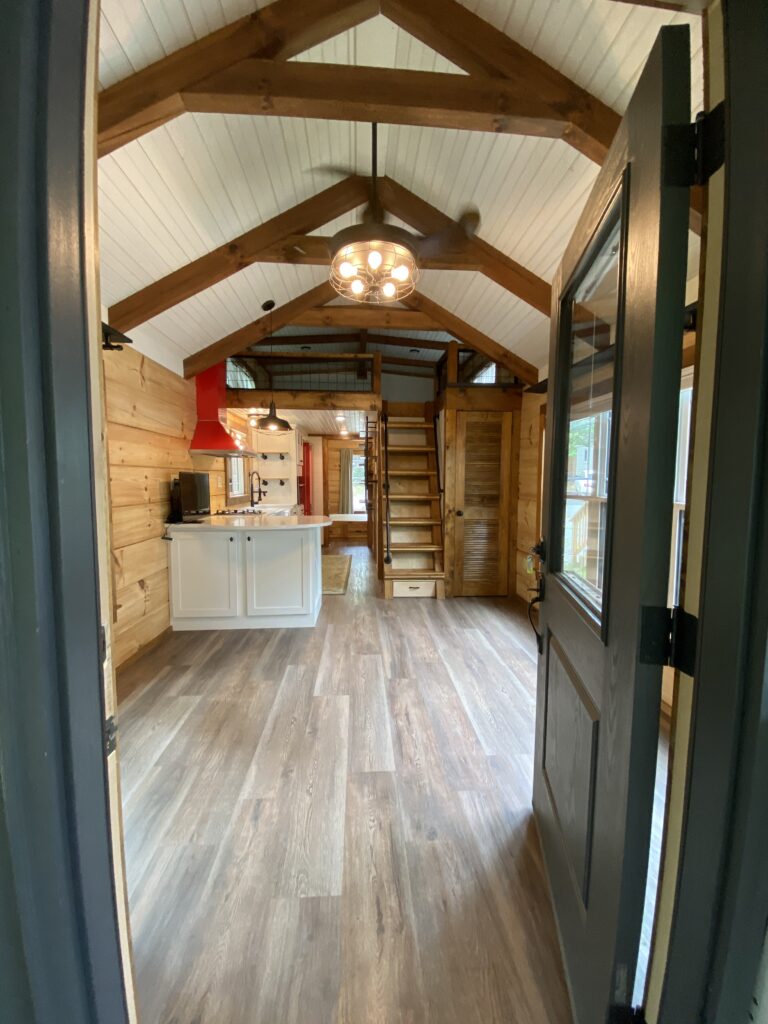 107-creekwalk-11-interior-entry