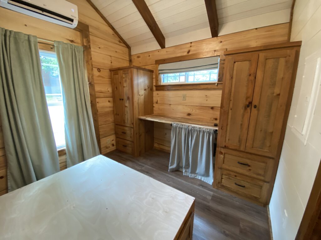 107-creekwalk-13-bedroom-storage