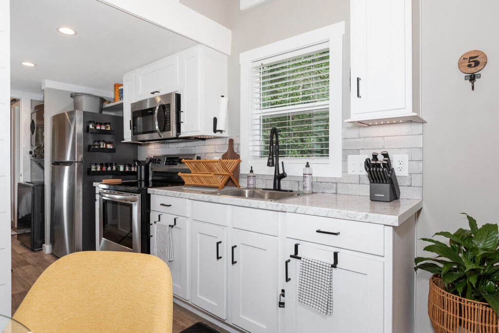 214 creekwalk model kitchen 2