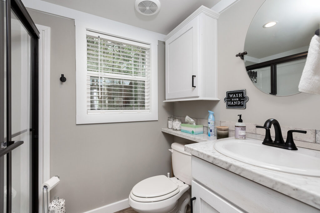 214 creekwalk model bath